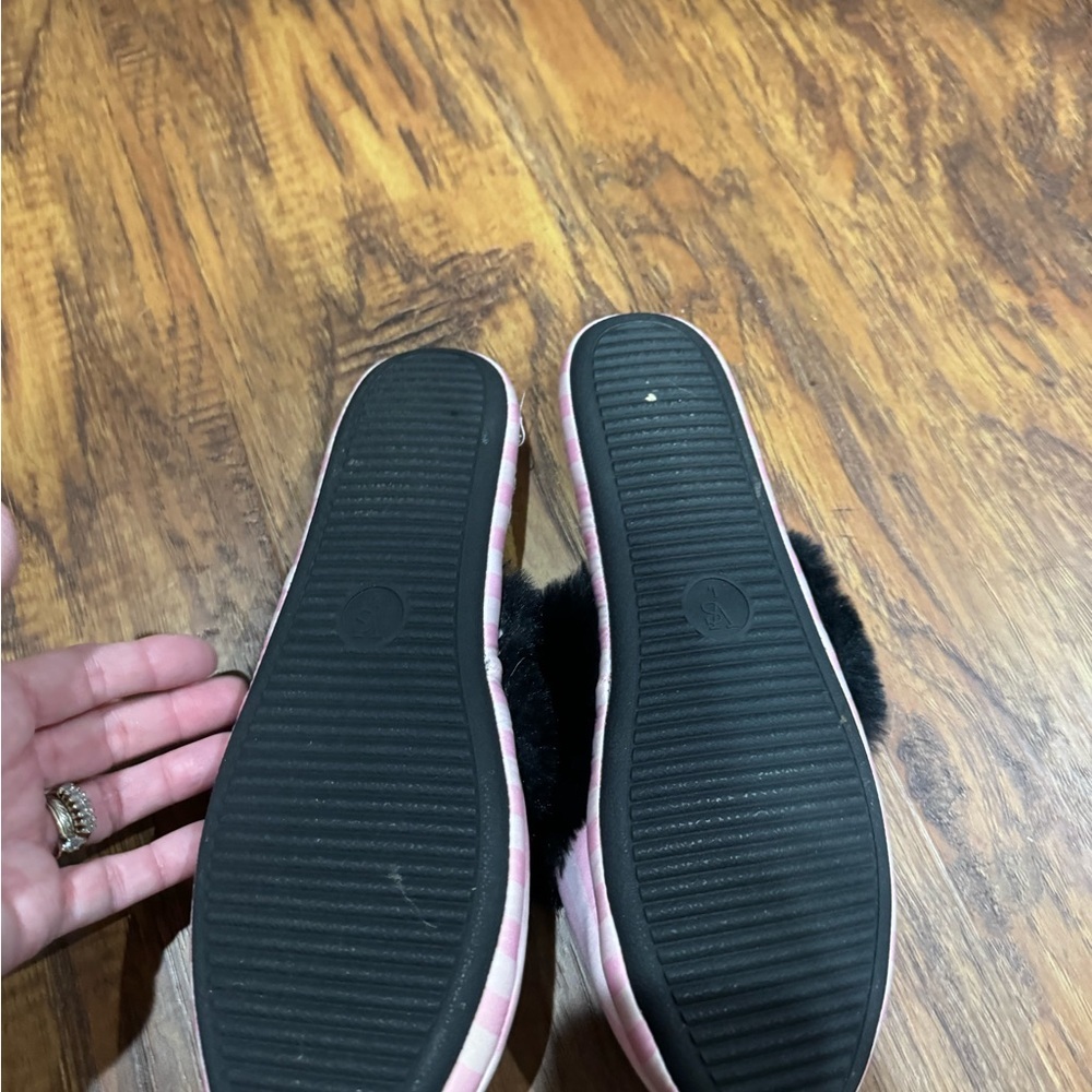 Victoria's Secret Pink and Black Striped Slippers - Picture 4 of 5